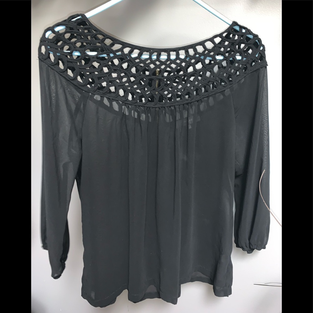 Umgee‎ USA Women's Size M Black 3/4 Sleeve Sheer Blouse Cut Out Neckline